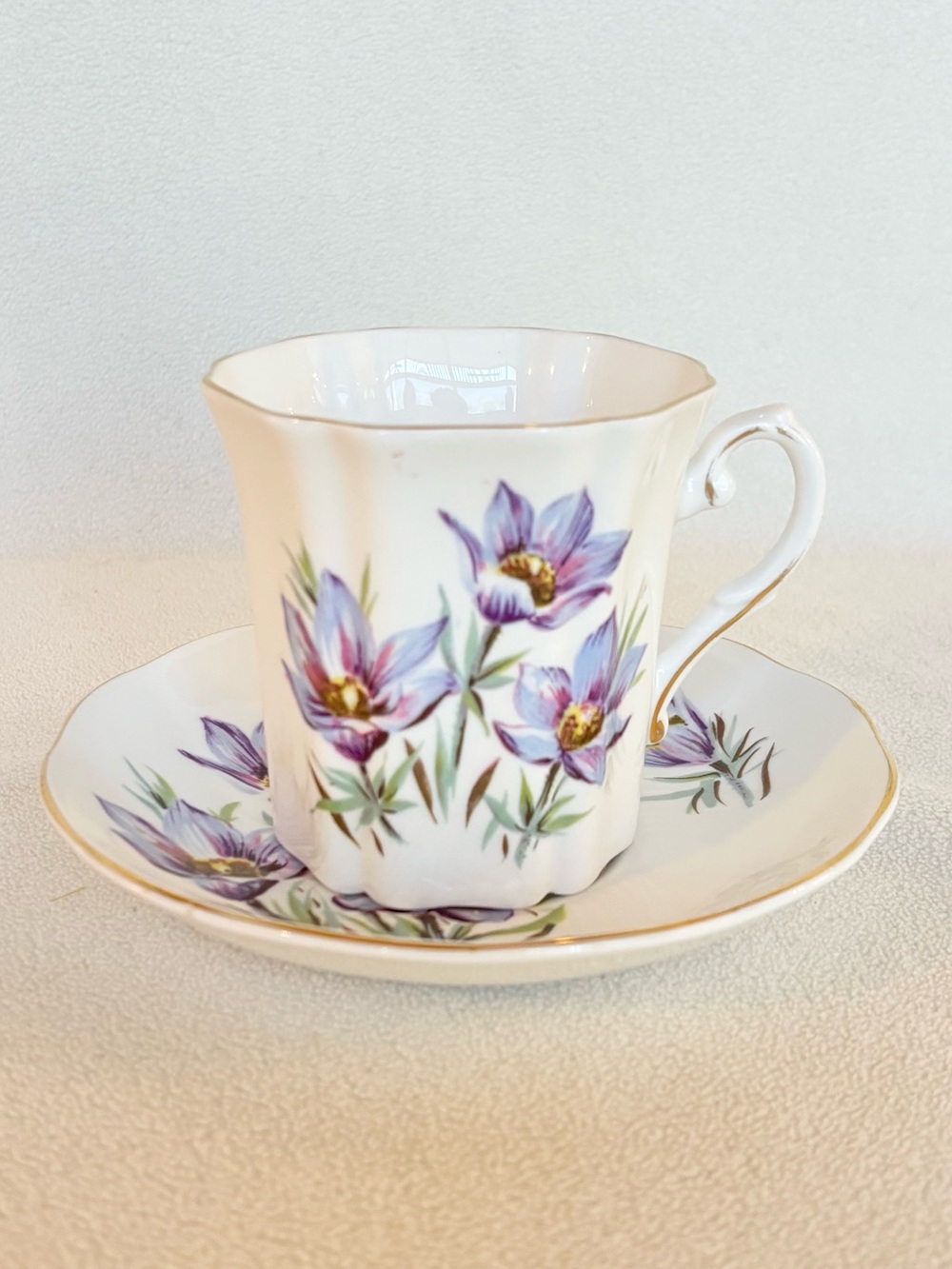 Vintage Royal Grafton Manitoba Crocus Teacup & Saucer Fine Bone China England